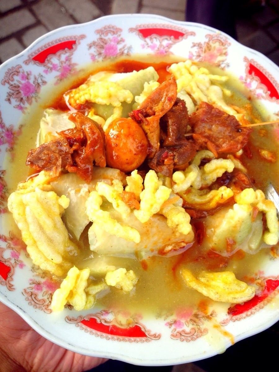 Kupat Blengong Mas Yanto