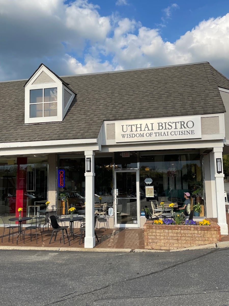 Uthai Bistro